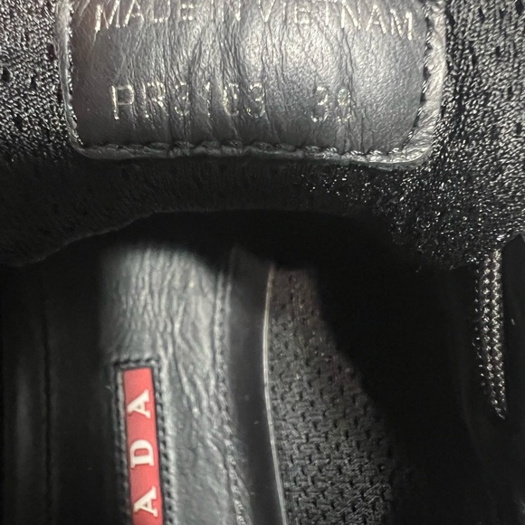 Like new, Authentic women Prada shoes size 9. - Picture 3 of 4